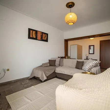 Center 5 Διαμέρισμα *